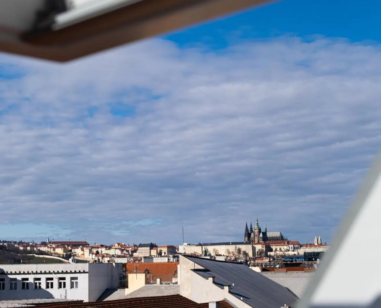 Artsy Roof Top Apartment In City Centre Prague 0*,